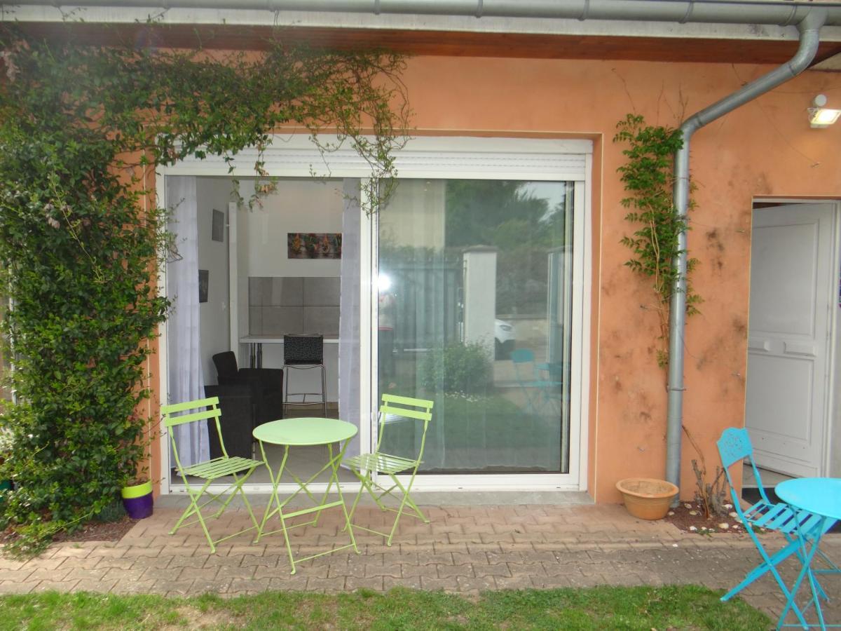 Trendy Studios Tassin Exterior foto