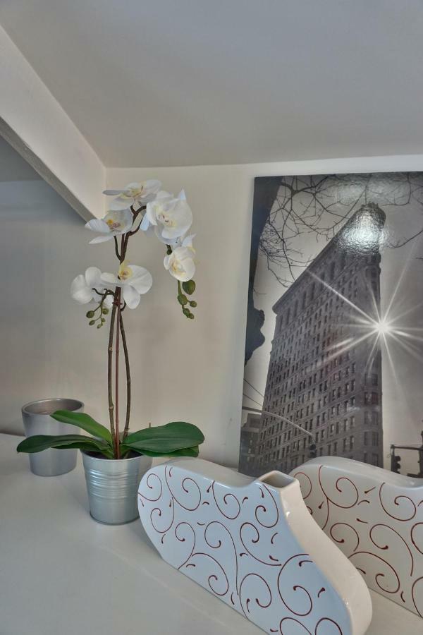 Trendy Studios Tassin Exterior foto